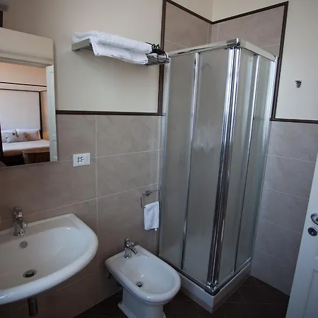 Le Stanze Del Capotreno Couette-café